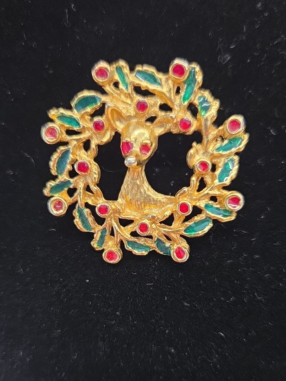VINTAGE CHRISTMAS WREATH BROOCH
